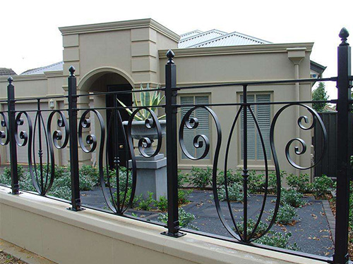 鐵藝陽臺(tái)護(hù)欄