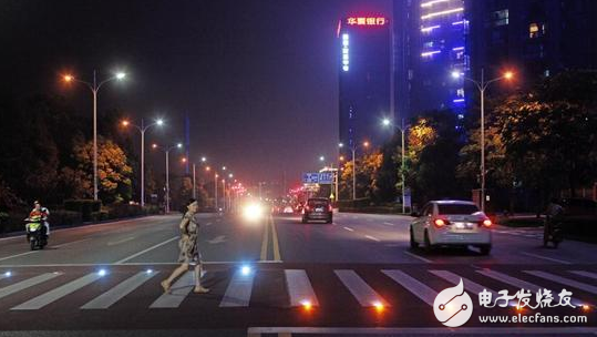 利用紅外熱成像技術進行行人檢測