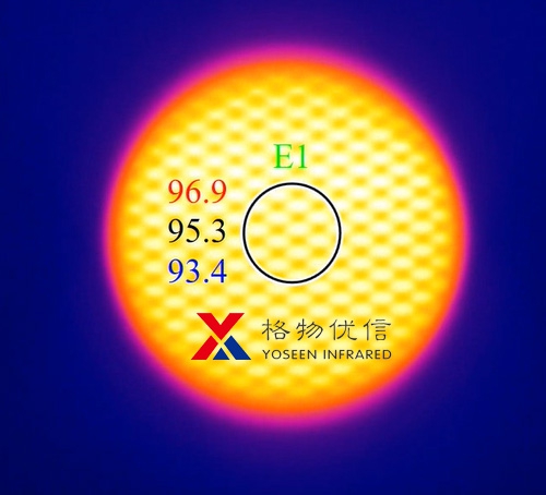 使用紅外熱像儀近距離拍攝鐵絲網