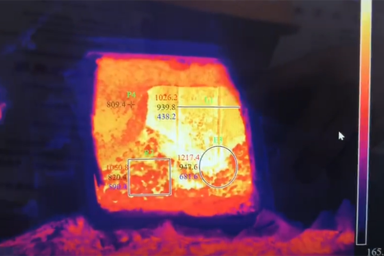 紅外熱像儀檢測工作中電石爐燃燒質量形成紅外熱像圖