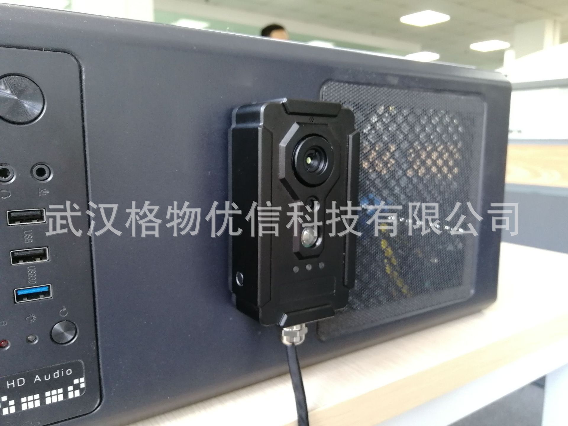 雙光譜卡片式測溫型熱像儀重磅上市